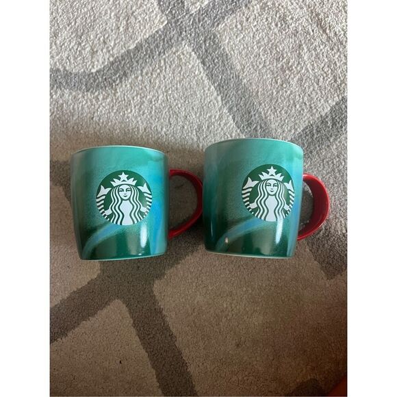 Set of 2 Starbucks 2024 Christmas Green Marbled Coffee Mug Red Handle - Picture 1 of 4